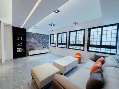 正上海路透天店面｜全棟整新｜使用約70坪｜龍安商圈｜武陵愛買,桃園市桃園區透天店面出售